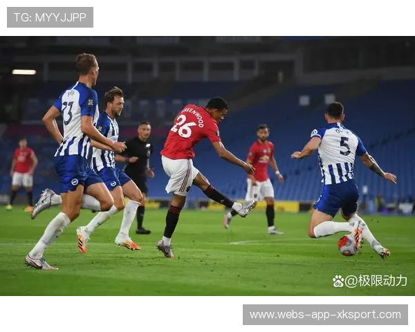 AC米兰前场逼抢奏效，特奥凌空扫射被扑